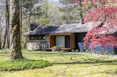 29 Howard Blvd, Hyde Park, NY 12538