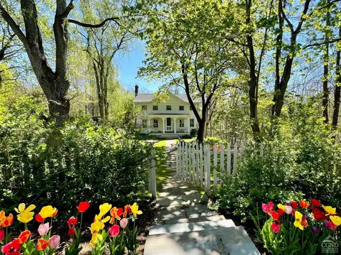 34 Wire Rd, Germantown, NY 12526