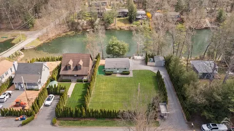11 Island Dr, Copake, NY 12516