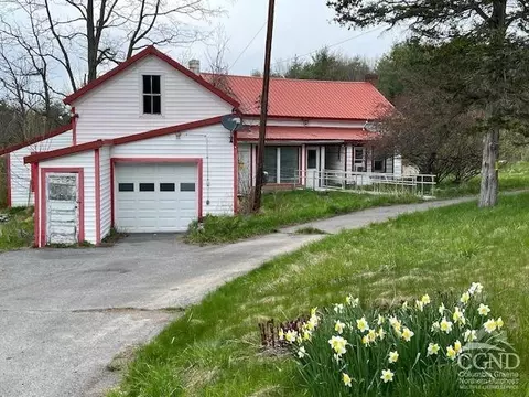 752 Golden Hill Rd, Cornwallville, NY 12418