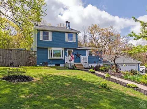 184 Snyderville, Elizaville, NY 12523