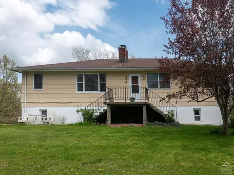 9 Orchard Rd, Elizaville, NY 12523