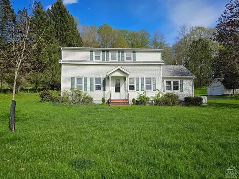 1022 County Route 9, Ghent, NY 12075