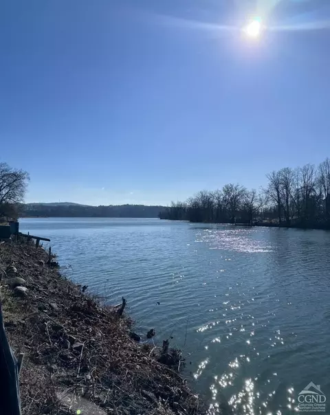View/Area - 30 Marina Dr, Catskill, NY 12414 photo 4 of 5