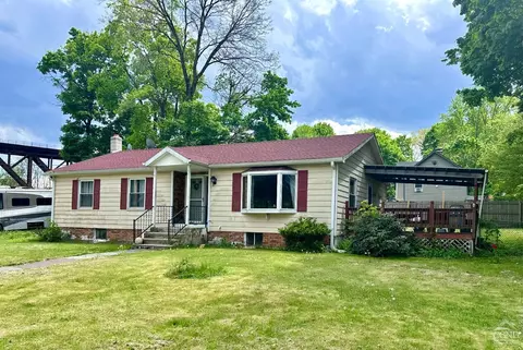 23 Bushnell Ave, Catskill, NY 12414