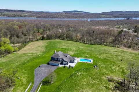 742 Embought Rd, Catskill, NY 12414