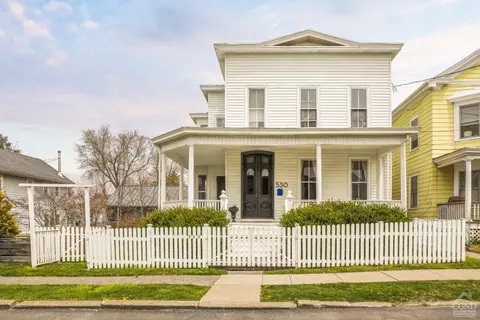530 Washington St, Hudson, NY 12534