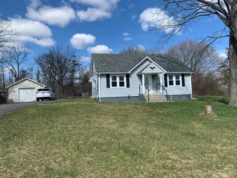 186 Hamilton Rd, Athens, NY 12015