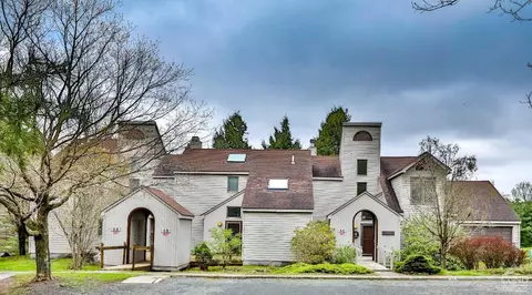 4 French Park Dr #4B, Windham, NY 12496