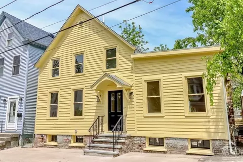 250 252 Allen St, Hudson, NY 12534