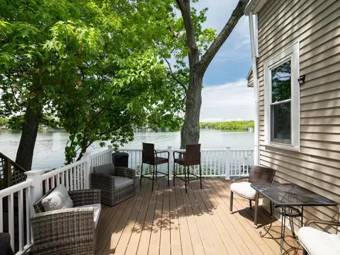 49 E Shore Dr, Valatie, NY 12184