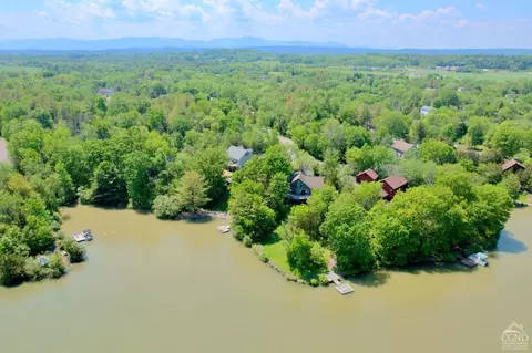 1 Rip Van Winkle Dr, Coxsackie, NY 12051