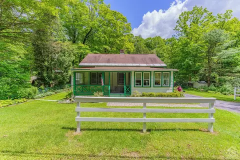11752 State Route 22, Austerlitz, NY 12017