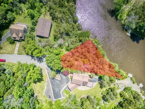 13 Catskill Ct, Athens, NY 12015