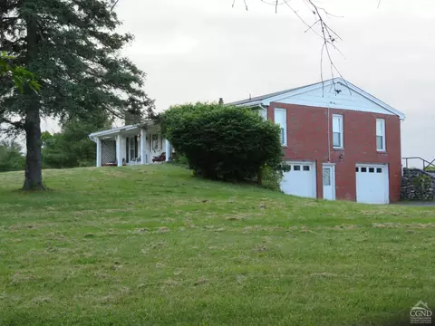 504 Golden Hill Rd, Cornwallville, NY 12418