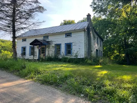 141 Phelps Rd, Old Chatham, NY 12136