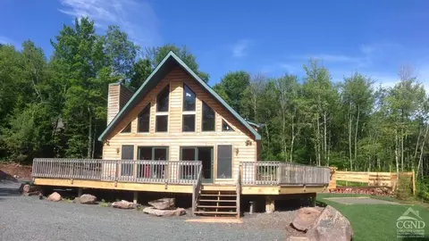 38 Mountain Dr, Hunter, NY 12442