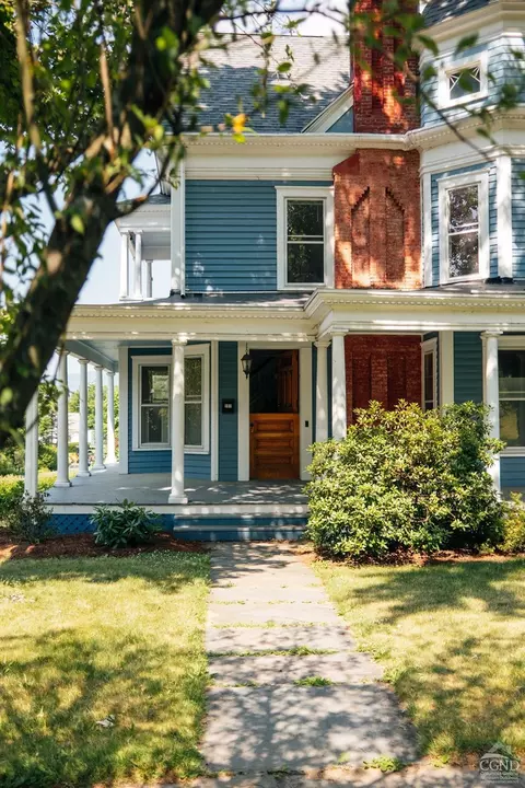 197 Spring St, Catskill, NY 12414 photo 2