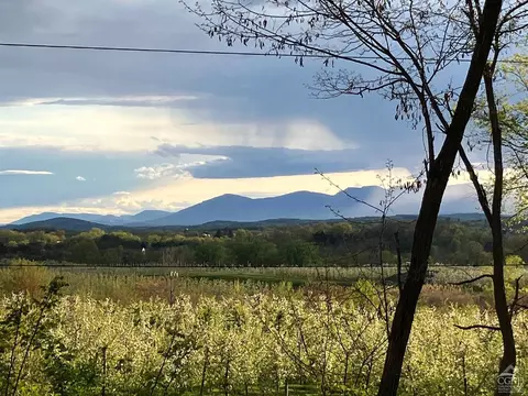 705 Gahbauer Rd, Claverack, NY 12513