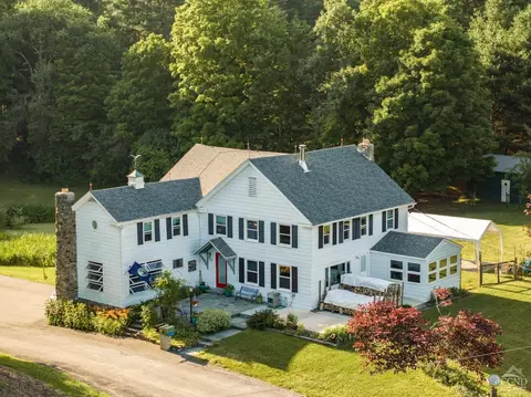 176 Beaver Ln, Earlton, NY 12058