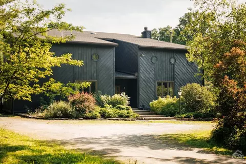 94 Kern Dr, Ghent, NY 12075