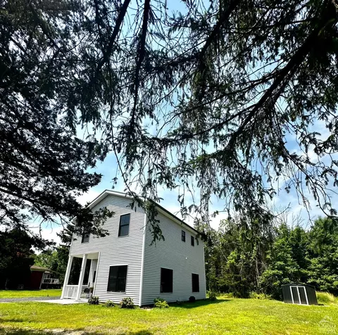 29 Constantine Ct, Athens, NY 12015
