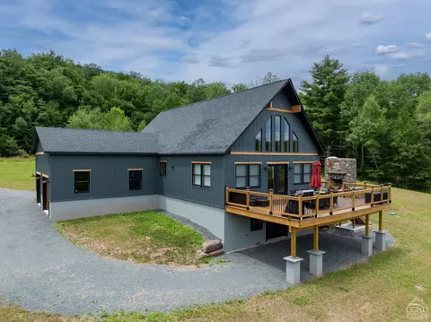 171 Ski Bowl Rd, Hunter, NY 12442