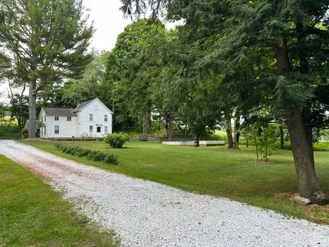 68 Lovers Ln, New Lebanon, NY 12125