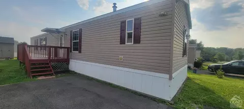 50 Kipp Ln #58, Hudson, NY 12534
