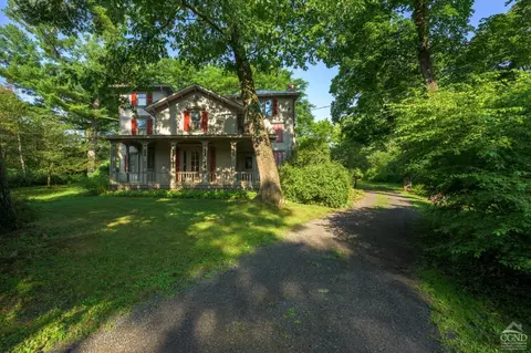 81 Route 25, Hudson, NY 12534