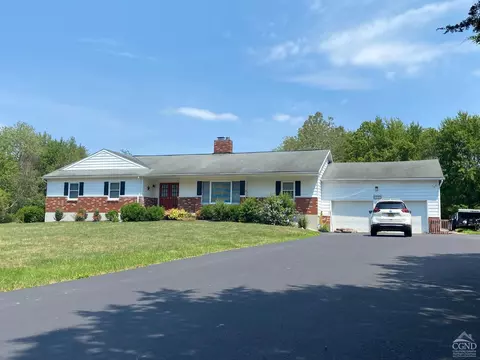 541 Church Rd, Hudson, NY 12534
