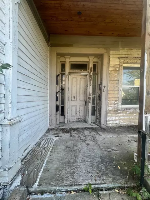 40 Thompson St, Catskill, NY 12414 photo 4