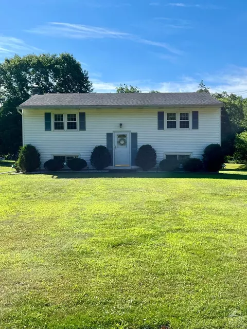 83 Elting Rd, Catskill, NY 12414