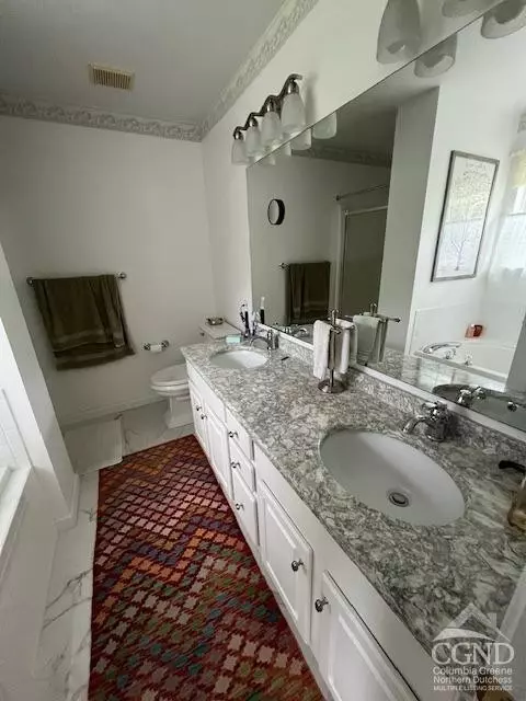 20 Tee Ln, Red Hook, NY 12571 photo 9