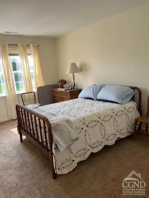 20 Tee Ln, Red Hook, NY 12571 photo 4