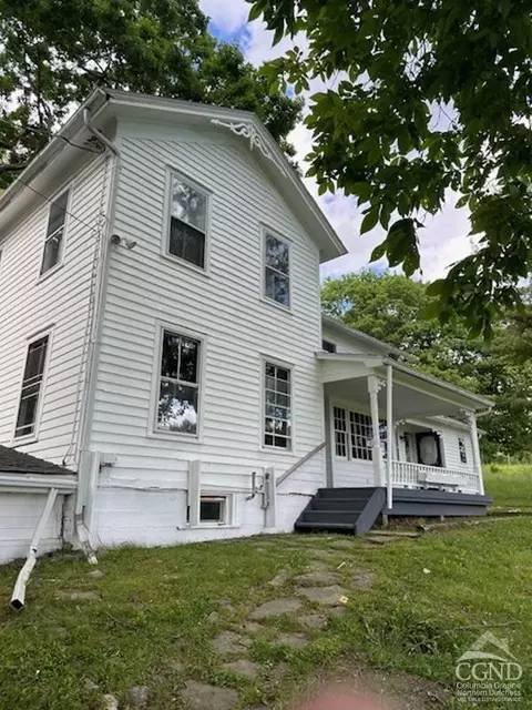 124 Plattekill Rd, Greenville, NY 12083