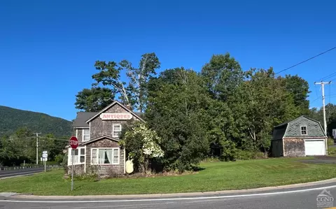 8176 Main St, Hunter, NY 12442