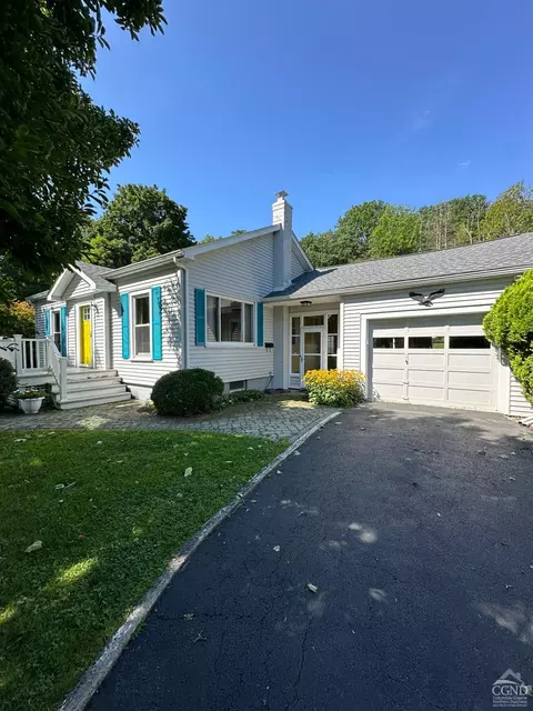 112 Riverside Ave, Coxsackie, NY 12051