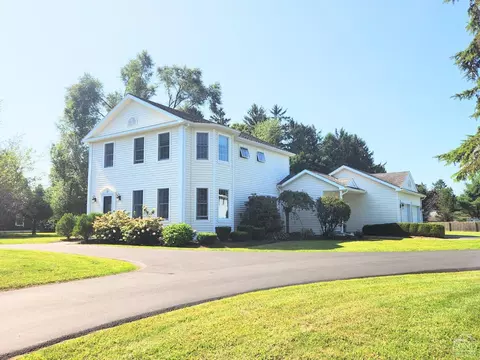 14 Catskill View Dr, Kinderhook, NY 12106