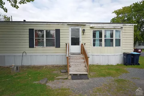 1734 Us 9w #14, Selkirk, NY 12158