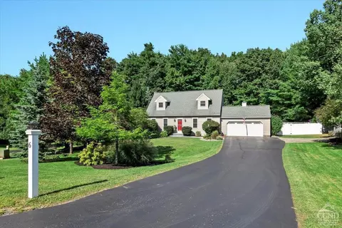 6 Joanne Ct, West Sand Lake, NY 12196
