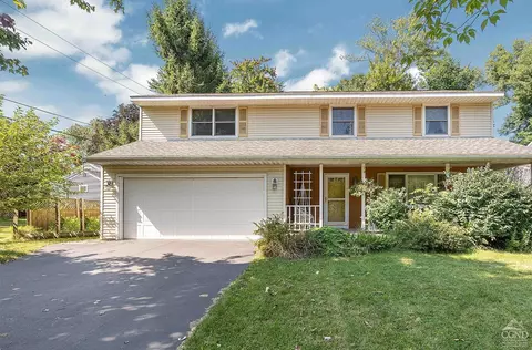 26 Maywood Rd, Bethlehem, NY 12054