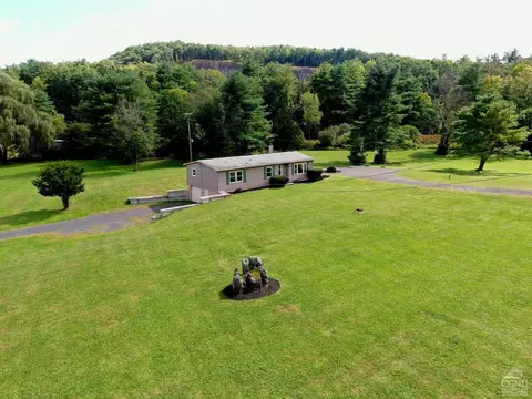 1171 Sr 81, Coxsackie, NY 12051