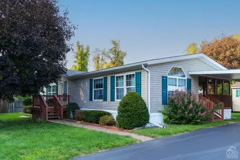 7139 Albany Post Rd #10, Red Hook, NY 12571
