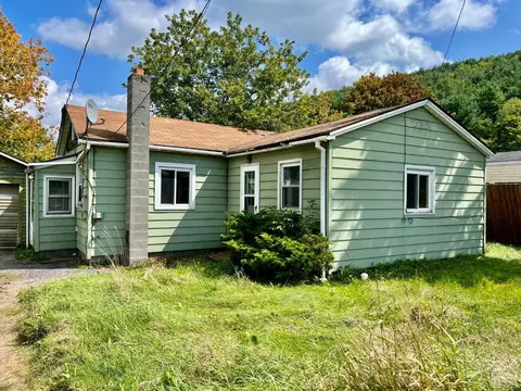 176 Cronk Ln, Grand Gorge, NY 12434