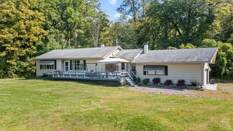 46 Fox Ln, Catskill, NY 12414
