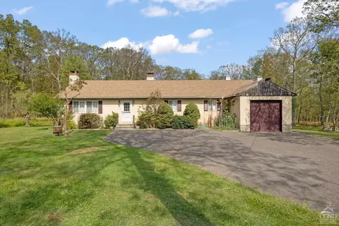 69 Stone Mountain Rd, Round Top, NY 12473