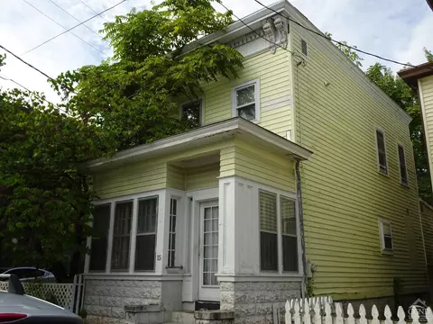 13 15 8th St, Hudson, NY 12534
