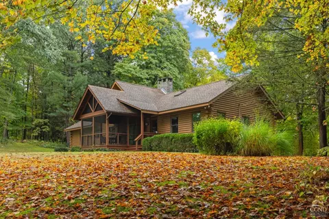 113 Wire Rd, Germantown, NY 12526