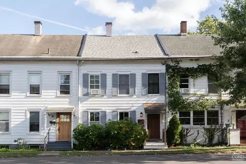 118 N 5th St, Hudson, NY 12534